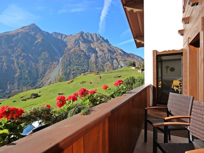 Ferienhaus für 9 Personen, mit Balkon und Ausblick im Ötztal