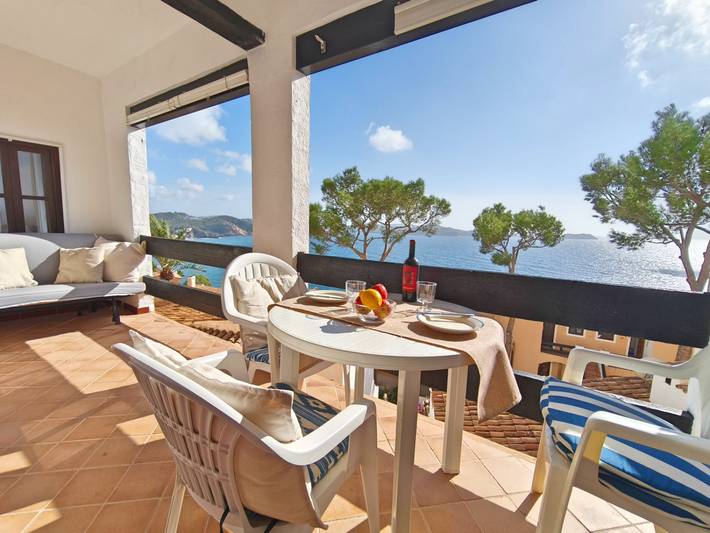 Ferienwohnung für 3 Personen, mit Terrasse und Pool in Cala Fornells - 2