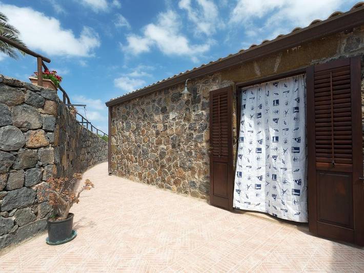 Location de vacances pour 4 personnes, avec jardin à Ustica - 3