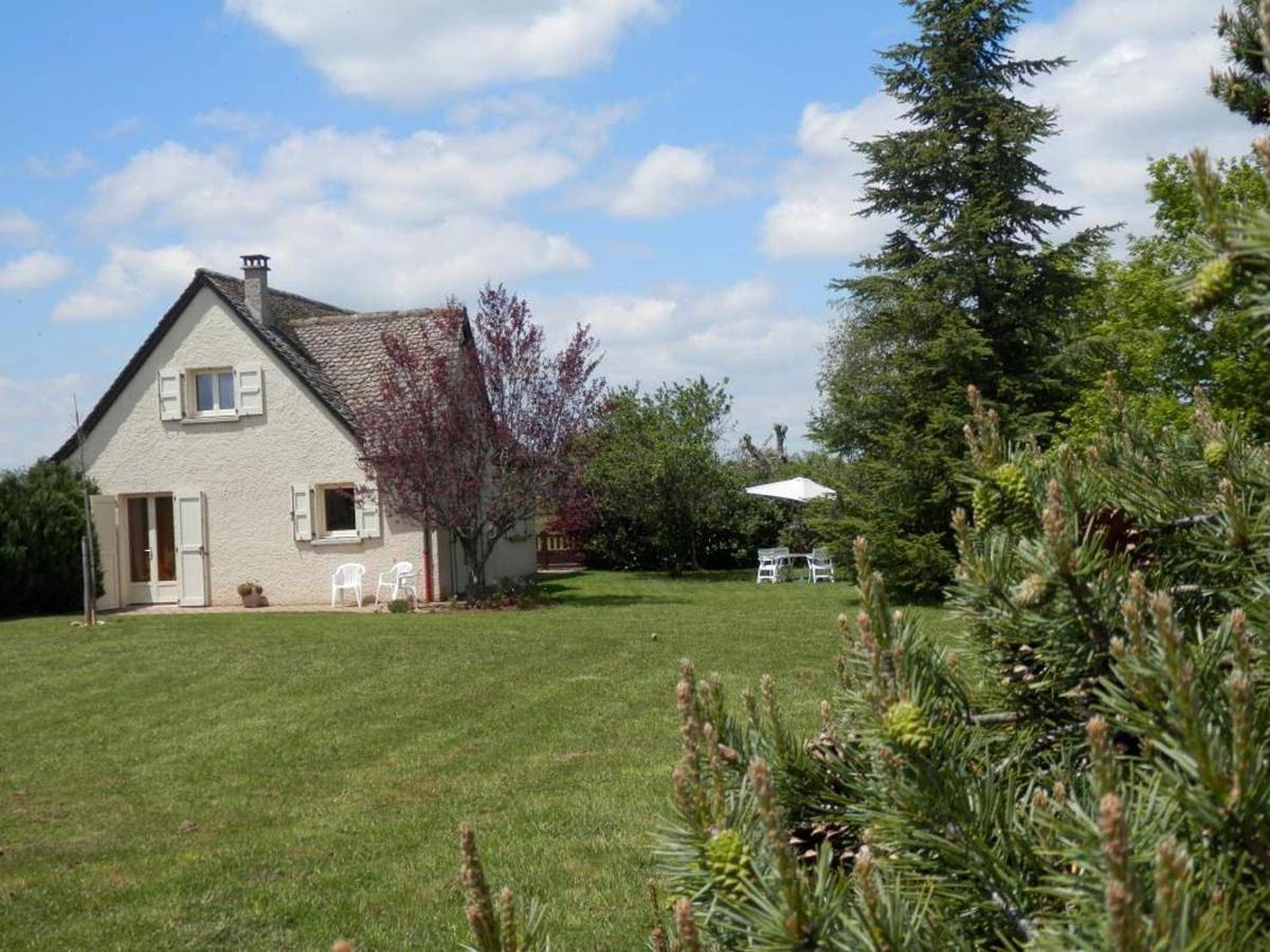 Holiday Home in Sériers, Neuvéglise-sur-Truyère