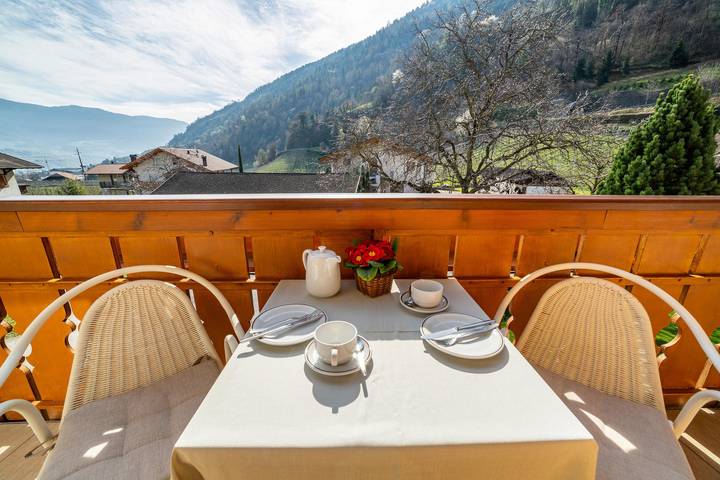 Ferienwohnung für 2 Personen, mit Balkon und Garten in Algund - 2