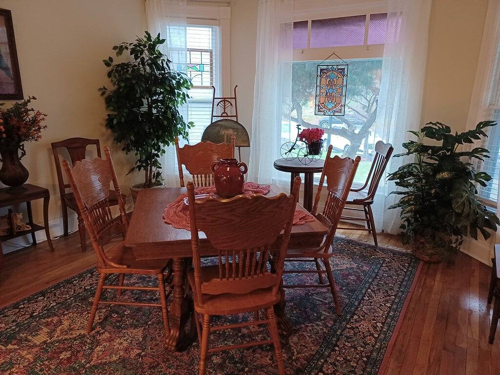 Beautiful Private Suites at Sisley Inn-10 Minutes to Downtown! in Lancaster County (NE)