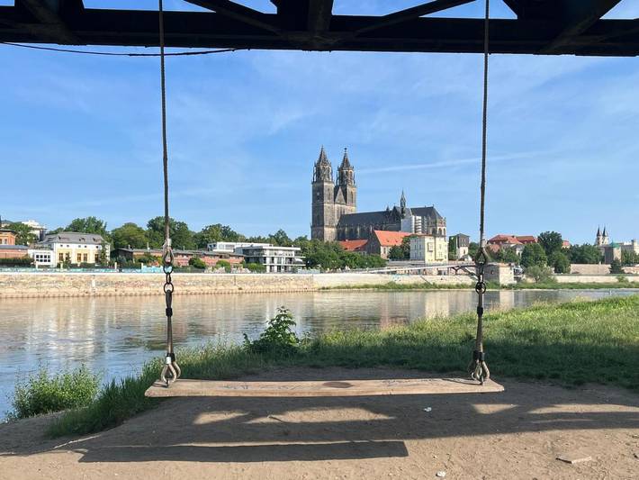 Ferienwohnung für 4 Personen, mit Whirlpool und Terrasse sowie Garten und Pool in Magdeburg