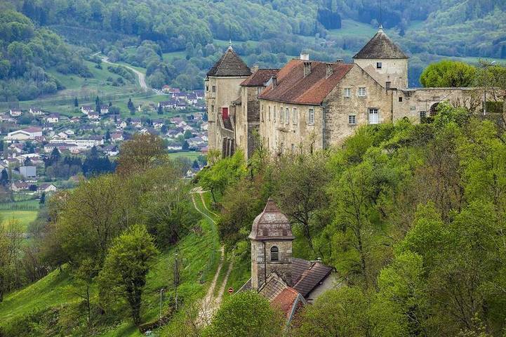 Château pour 5 personnes, avec jardin dans le Doubs