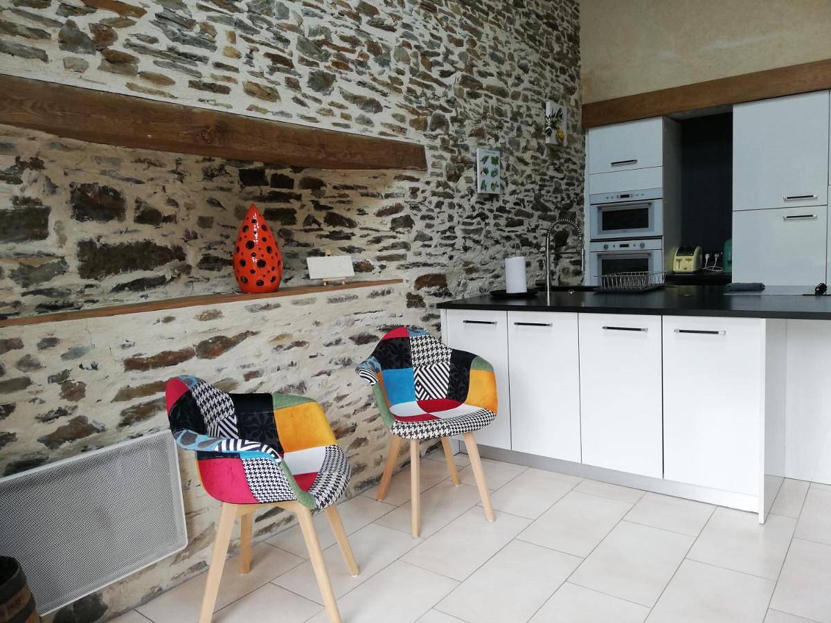 Holiday Home in Saint-Hubert-des-Biards, Région de Bayeux