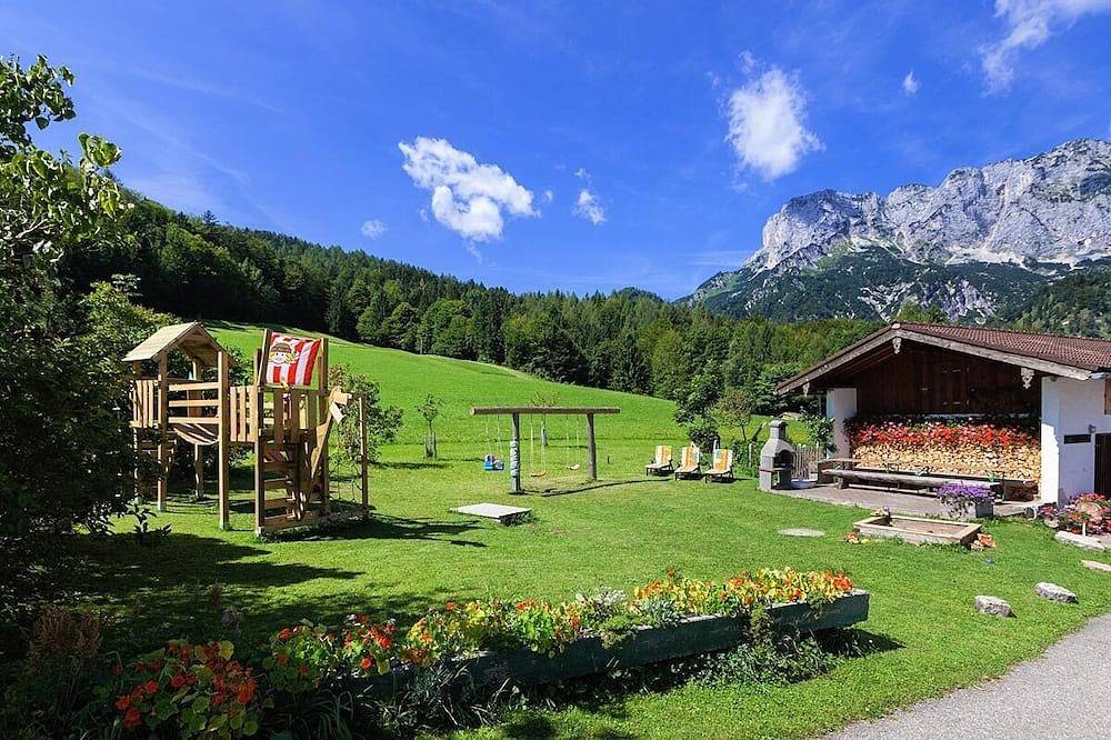 Ganze Wohnung, Ferienwohnung 1 für 2-5 Personen in Marktschellenberg, Berchtesgadener Alpen