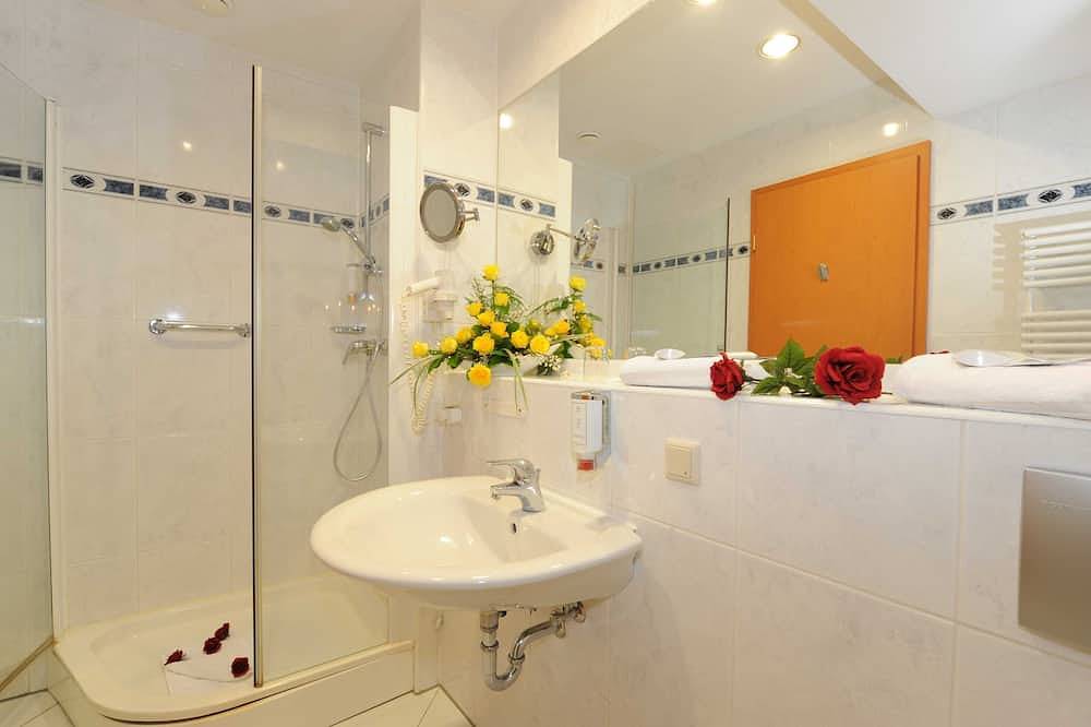 Doppelzimmer mit Stadtblick - Arkona Strandhotel 4 Sterne Superior - direkt am in Ostseebad Binz, Binz