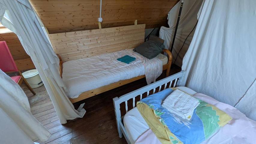 Gîte pour 2 personnes, avec vue et jardin dans Plage De Kersaliou - 3