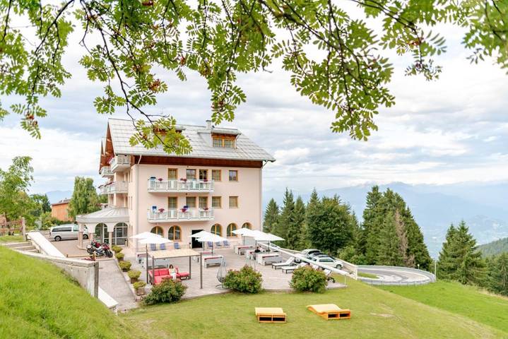 Hotel für 4 Personen, mit Garten und Whirlpool sowie Sauna und Pool, mit Haustier - 1