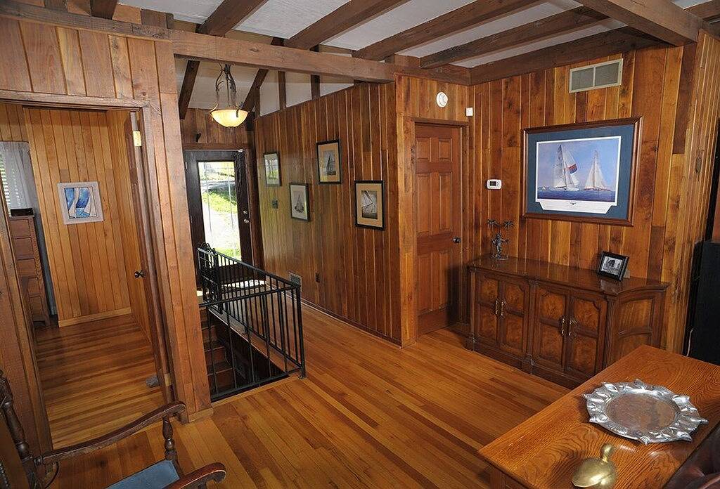 Vacation House for 7 Guests in Lake Norman, Iredell County