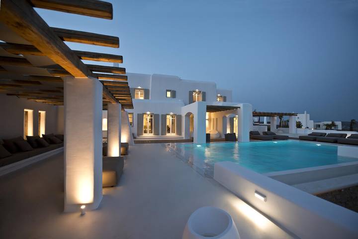 Villa für 14 Personen, mit Balkon und Meerblick sowie Garten in