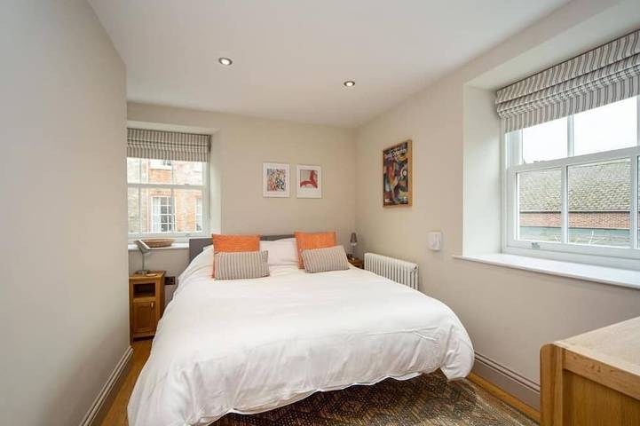 Ganze Wohnung, Stylish two bed flat, city centre, free parking in Wells, Somerset