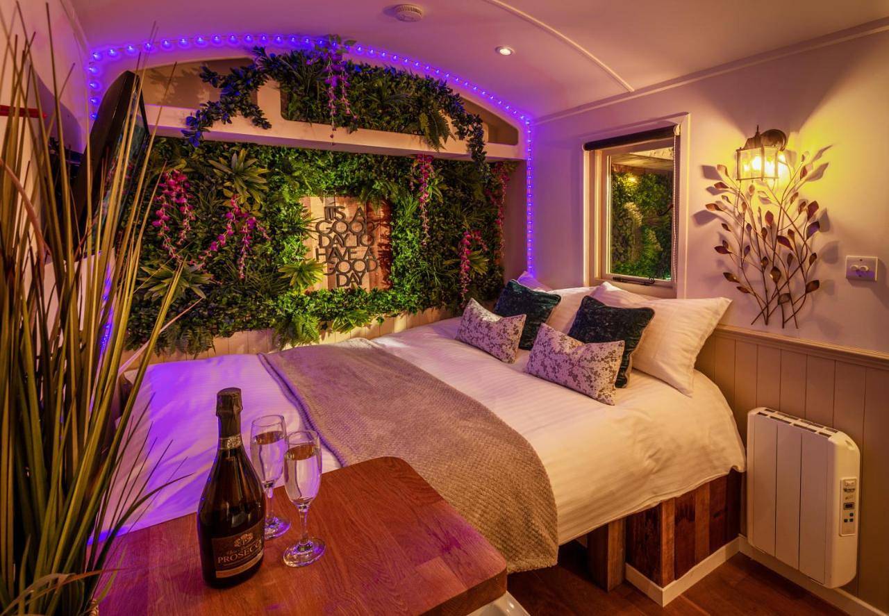 Mobile Home in Worcestershire