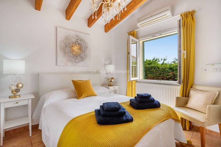 Fabulous Villa Just 10 Minutes Walk to the Beach in Cala en Porter, Municipalité de Alaior