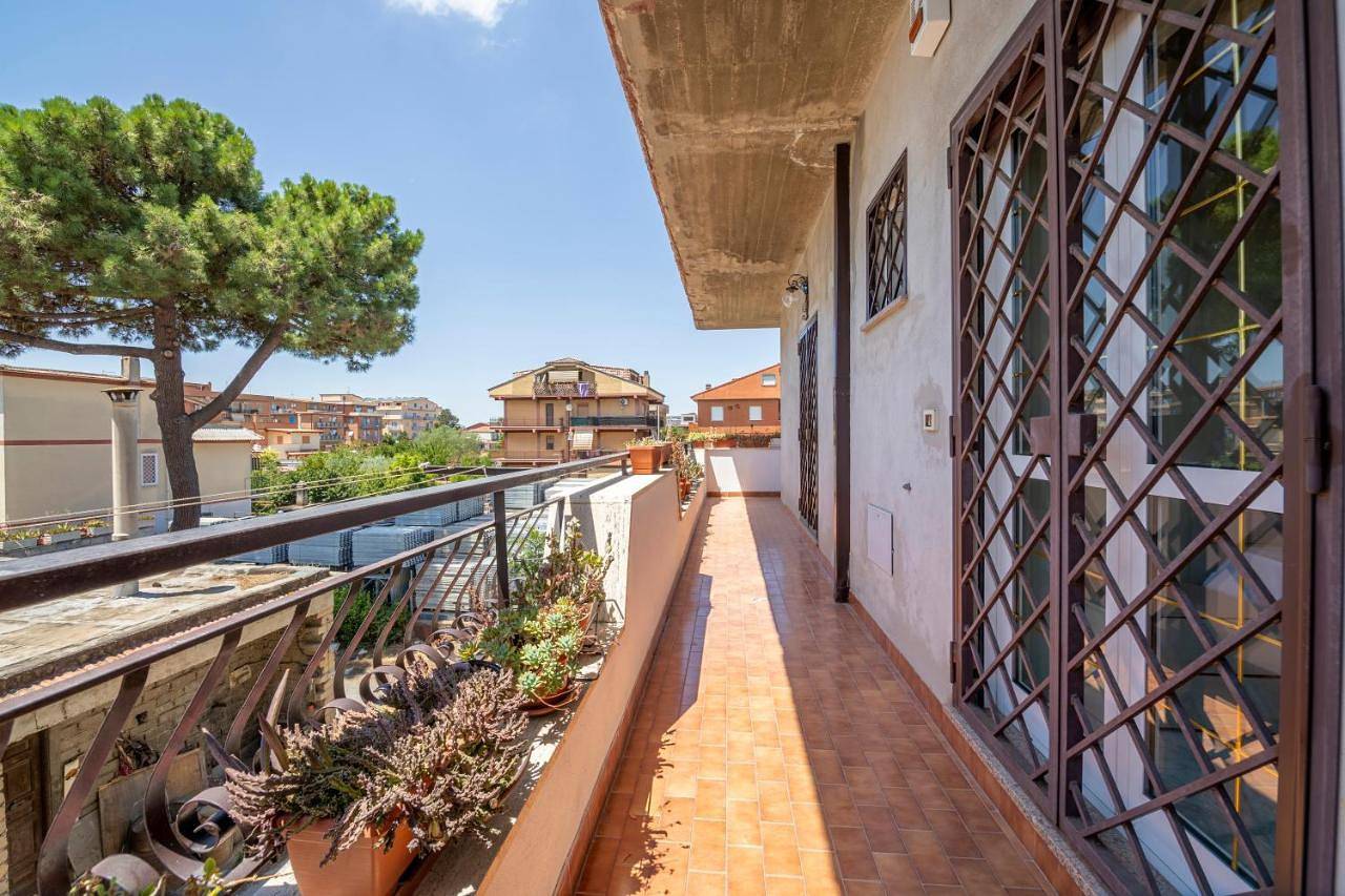 Appartamento intero, Two-Bedroom Apartment in Casal Morena, Roma