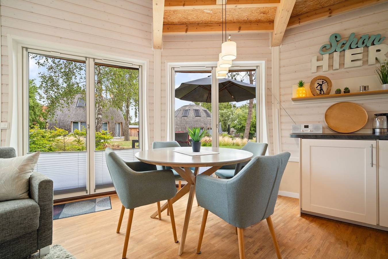 Kugelhaus Nordlichter – wohngesund mit Lehm & Seegras, Wohnküche, 2 Bäder, Terrasse am Tollensesee in Tollensesee, Penzlin