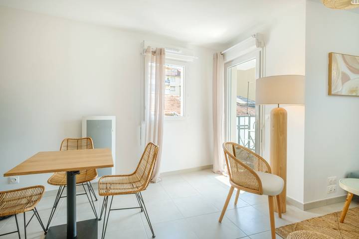 Holiday rental for 3 people, with balcony in Nice (France)