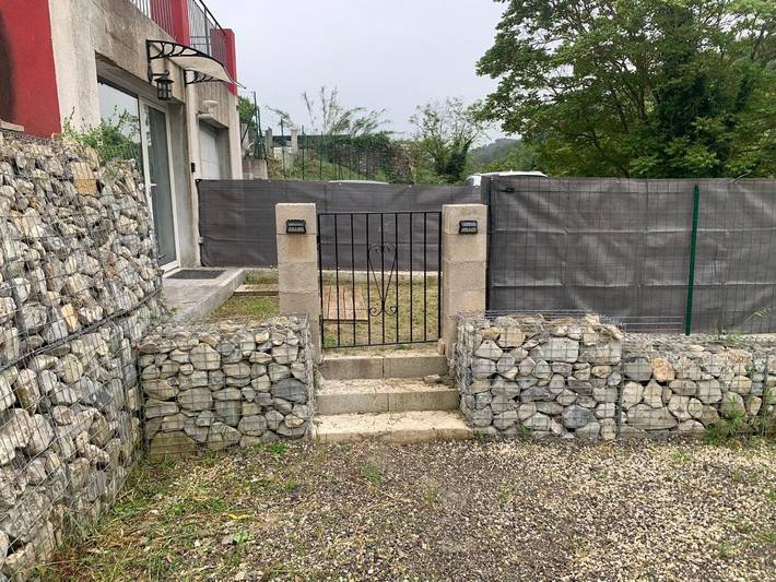 Gîte pour 2 personnes, avec vue ainsi que terrasse et jardin à Bendejun - 4