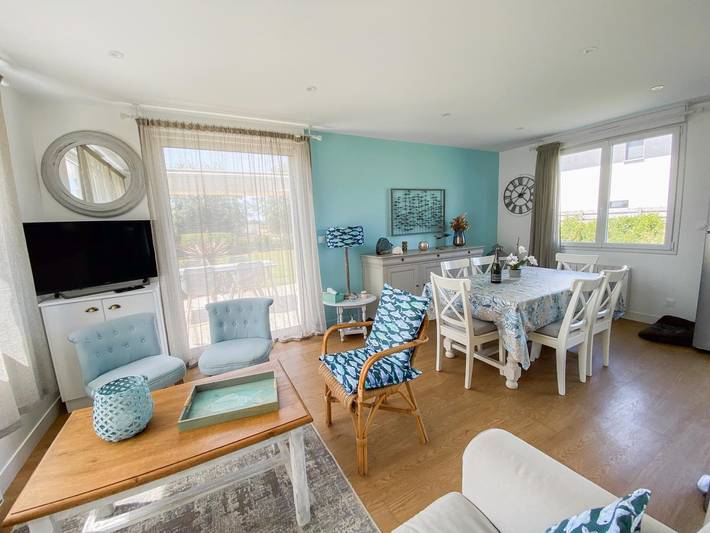 Gîte pour 6 personnes, avec terrasse et jardin