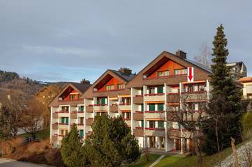 Gîte pour 4 personnes, avec vue et balcon dans Charmey