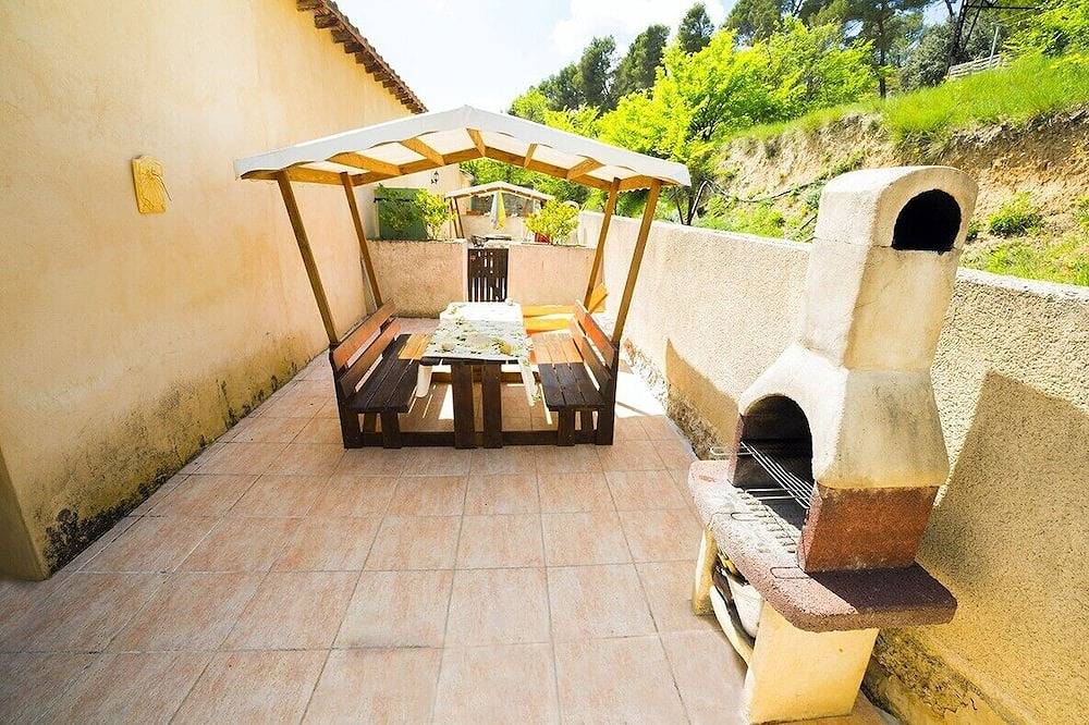 La Source - 3* Gîte à l'Oustaou du Luberon in Villelaure, Regionaler Naturpark Luberon