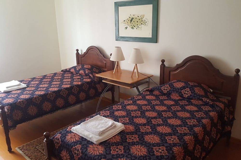 Entire apartment, Apartment in Ponta Delgada - Central and with good location in São Miguel Island, Ponta Delgada