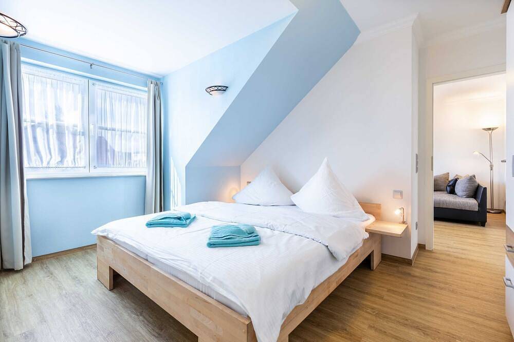 Ganze Wohnung, (7) Lisa, 2- Raum Fewo, Loggia, Og - Ostseeferienhaus Drachenflieger Pepelow Ofc in Pepelow, Salzhaff