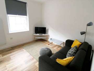 Vacation Rental for 4 Guests in Bristol, South West England, Picture 2