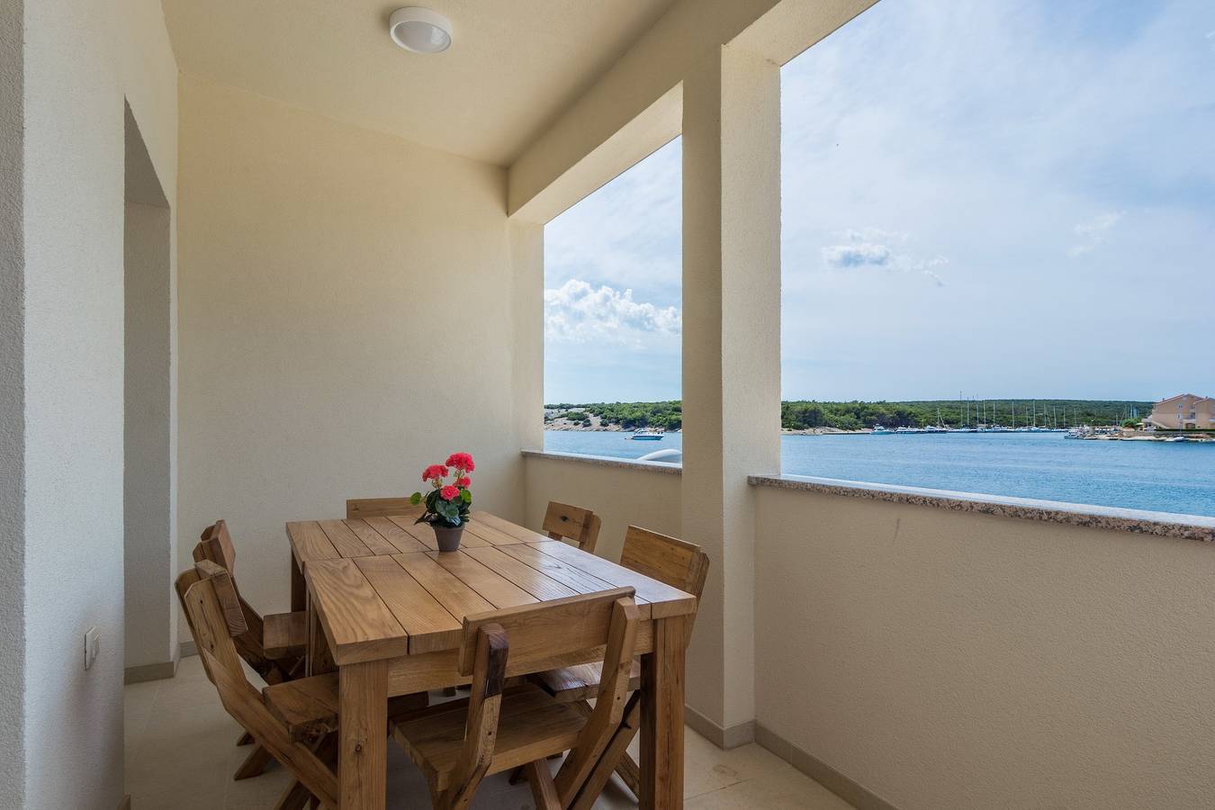 Ganze Wohnung, 2-Zimmer-Ferienwohnung mit Balkon und Meerblick Simuni, Pag -a in Šimuni, Pag