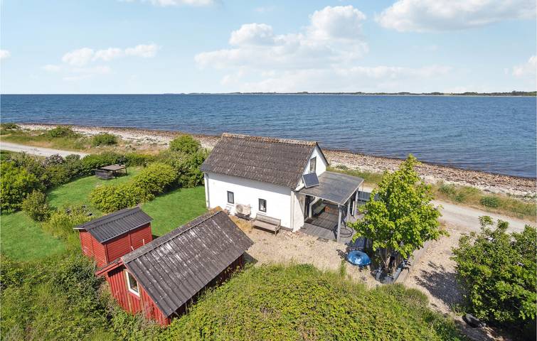 Feriehus for 4 personer, med have og terrasse - 1