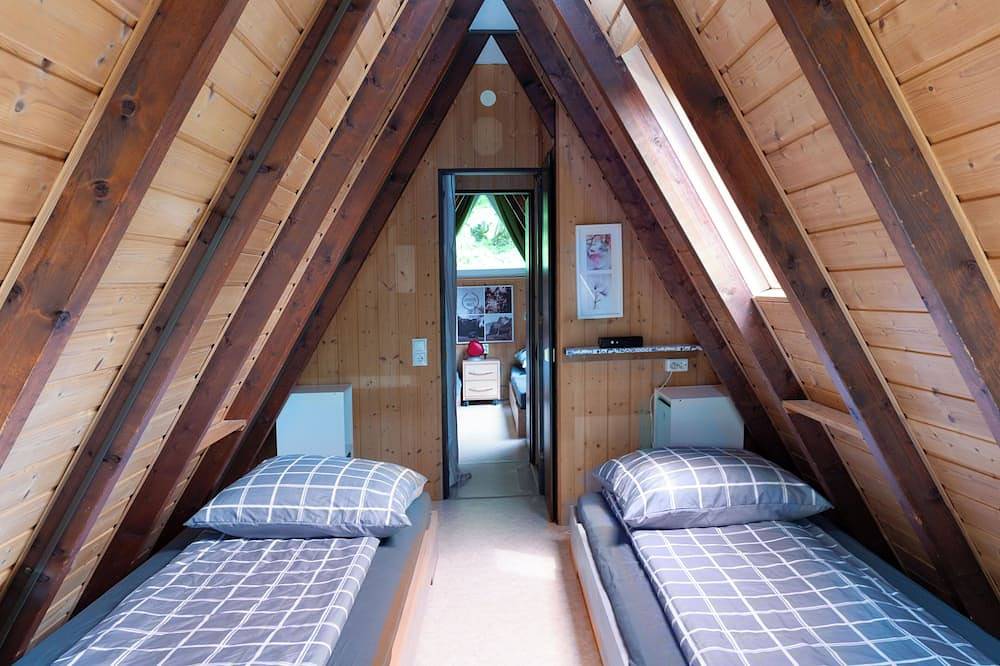 Ferienhaus direkt im Wald, perfekt für Wanderer und Naturliebhaber in Gossersweiler-Stein, Trifelsland