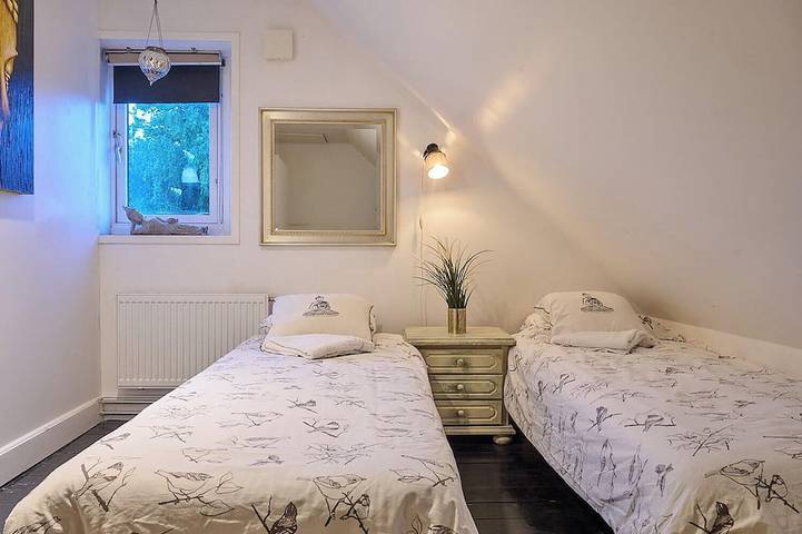 Spacious six-bedroom home.  Söderrasens National Park is only 23 miles away. in Helsingborg, Skane