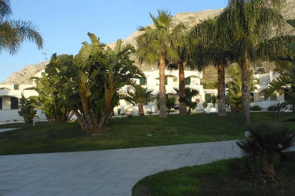 Cozy solution in residence ideal for children, very close to the sea. in Isola delle Femmine, Provincia de Palermo