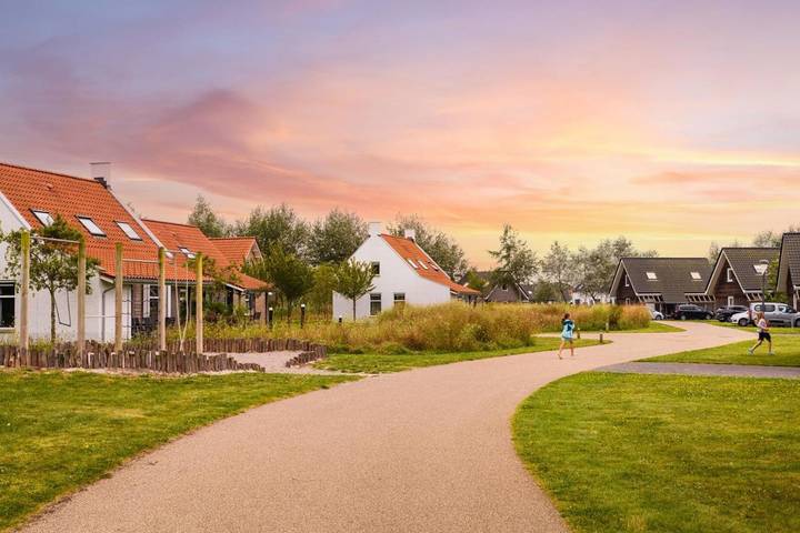 Vakantiepark voor 4 personen, with Terras and Kinderzwembad as well as Zwembad in Zeeuws-Vlaanderen