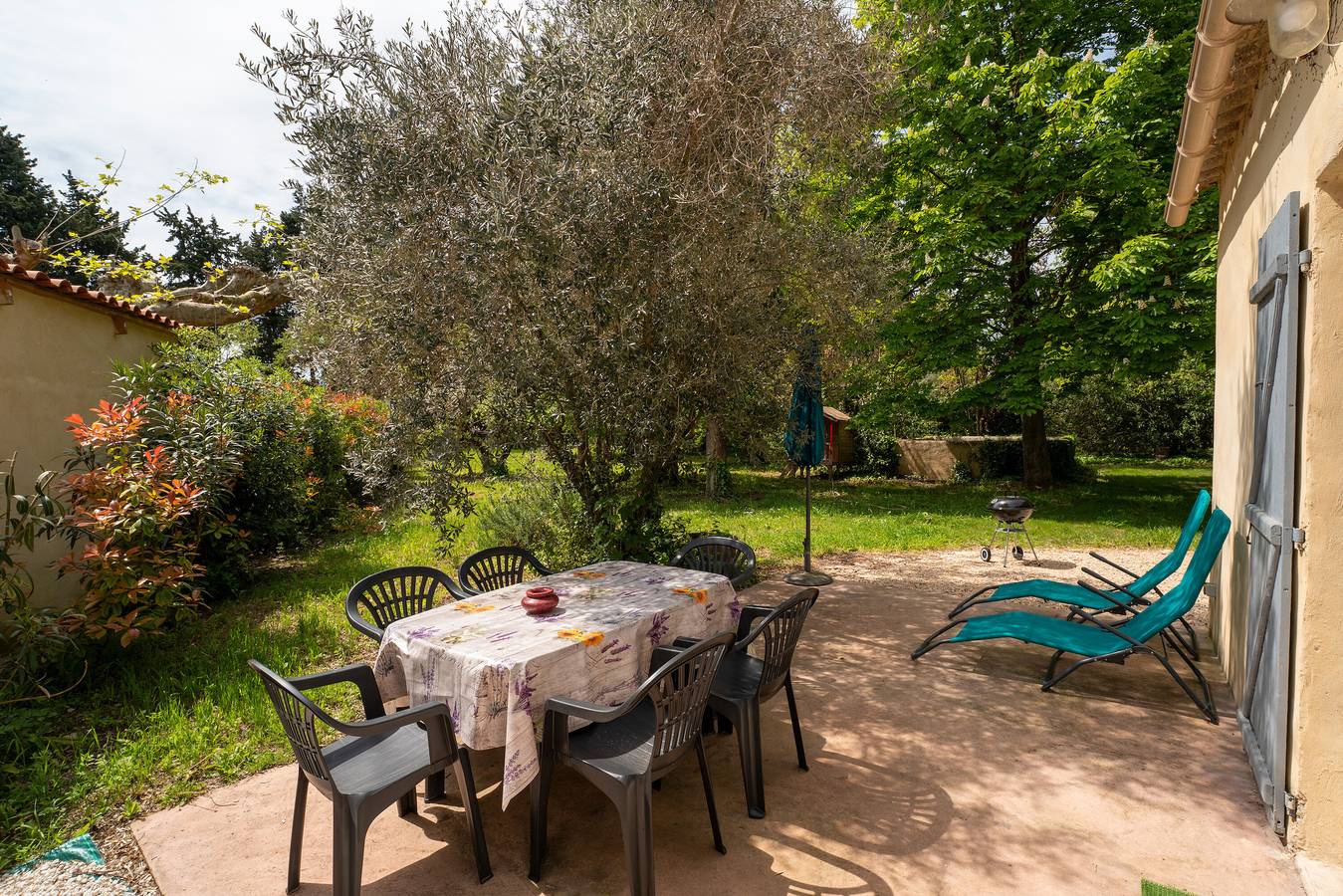 Casa de vacaciones 'Maisonnette' con terraza privada, jardín privado y Wi-Fi in Le Thor, Vaucluse