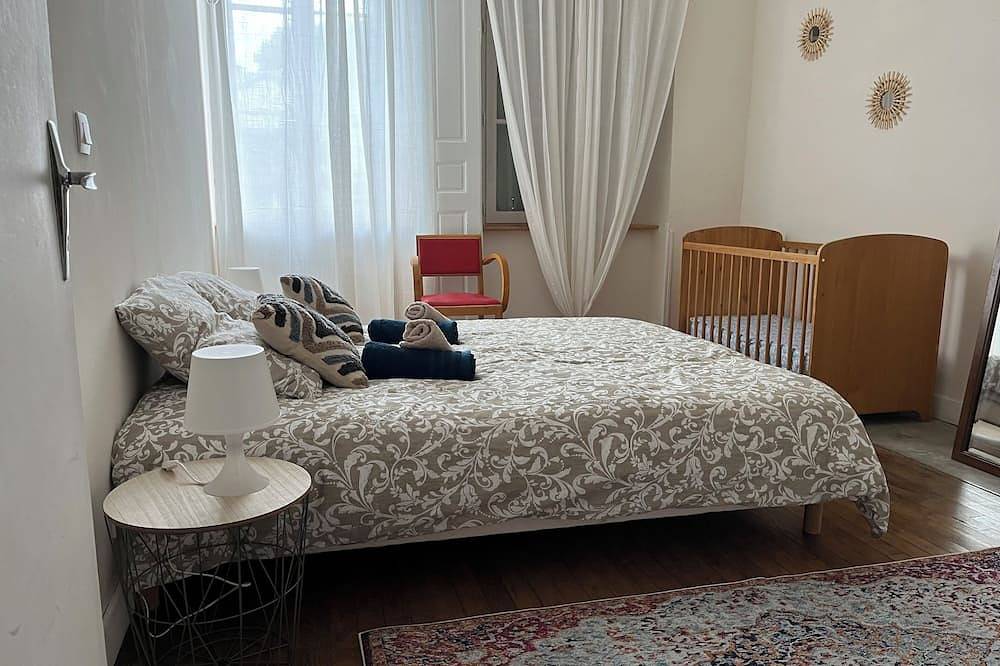 Apartamento entero, La Villa Louana 2, apartment 100 m 2, old-fashioned charm, high standing in Aubusson, Región de Aubusson