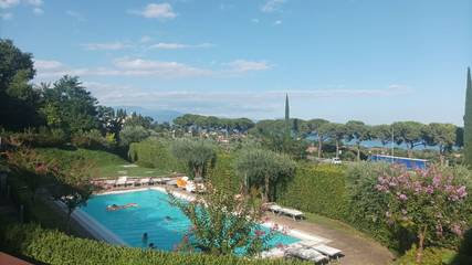 Ferienwohnung für 6 Personen, mit Seeblick und Garten in Moniga del Garda