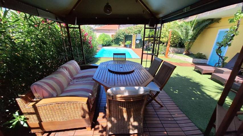 Villa pour 6 personnes, avec piscine ainsi que jardin et vue à Nice - 3