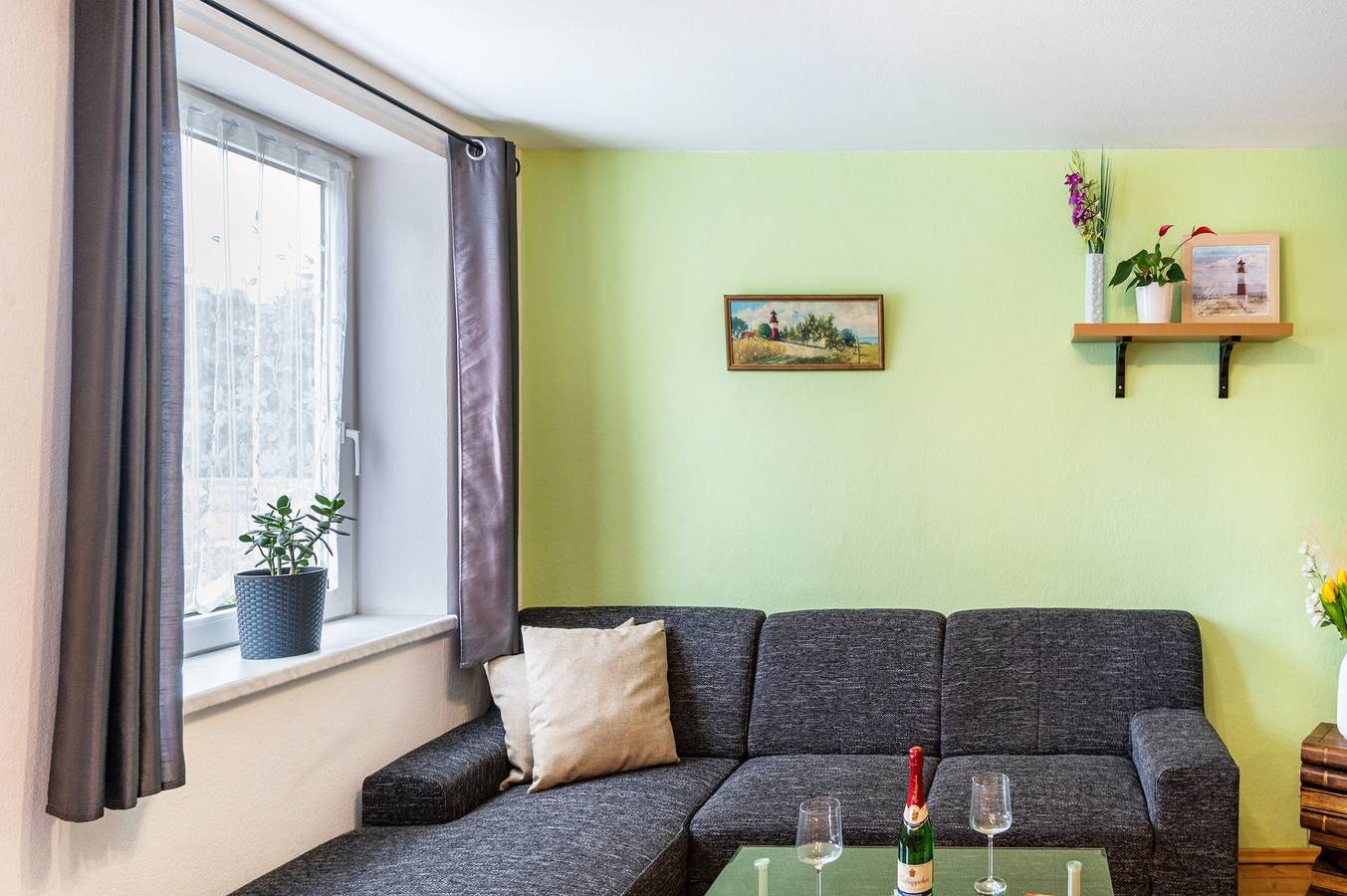 Ganze Wohnung, Ferienwohnung In Ostseenähe" mit Privatem Garten und Wi-Fi in Bastorf, Neubukow-Salzhaff