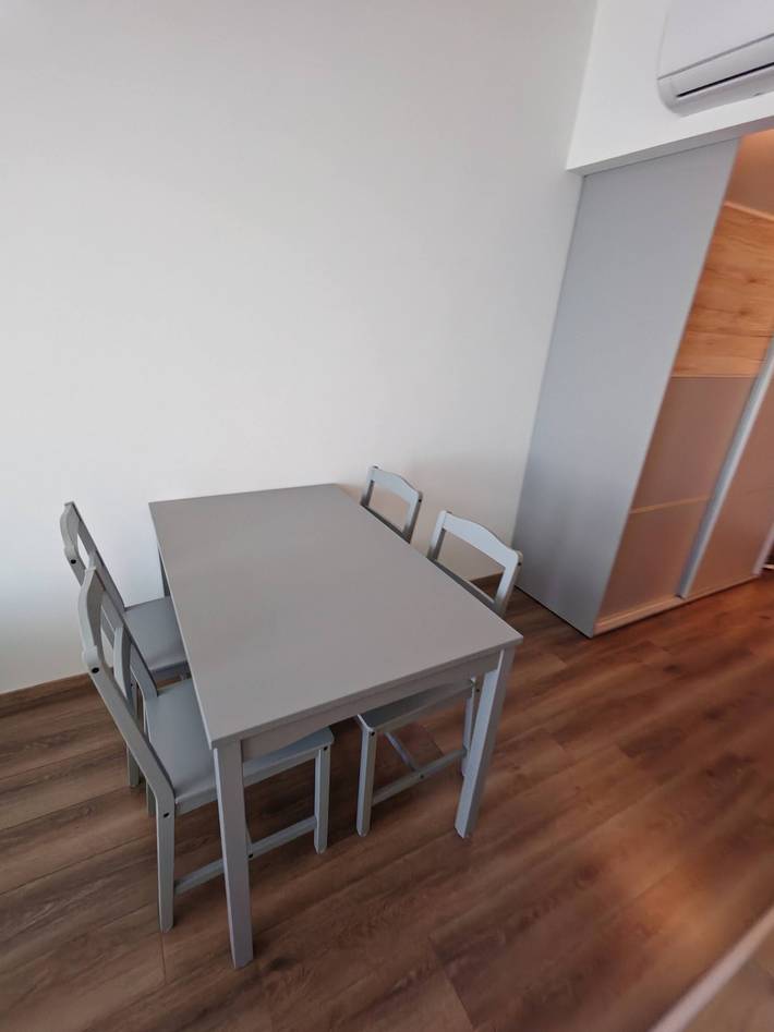 Ganzes Studio, Moderner Studio-Rückzugsort im Boróka-Park, Kecskemét in Ketschkemet, Kecskeméti járás