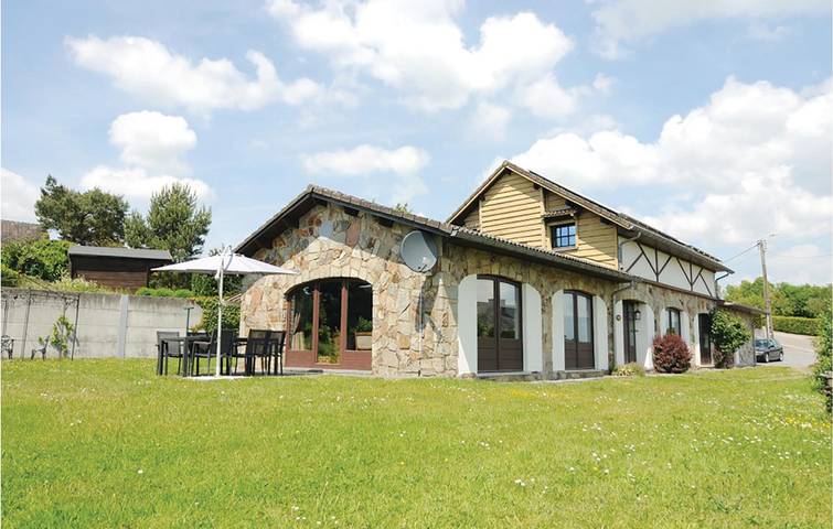 Vakantiehuis voor 12 personen, with Terras and Tuin as well as Sauna in Somme-Leuze