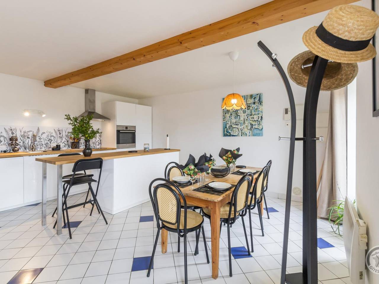 Cozy house with enclosed garden and terrace in Canville-la-Rocque in Canville-la-Rocque, Côte de la Déroute