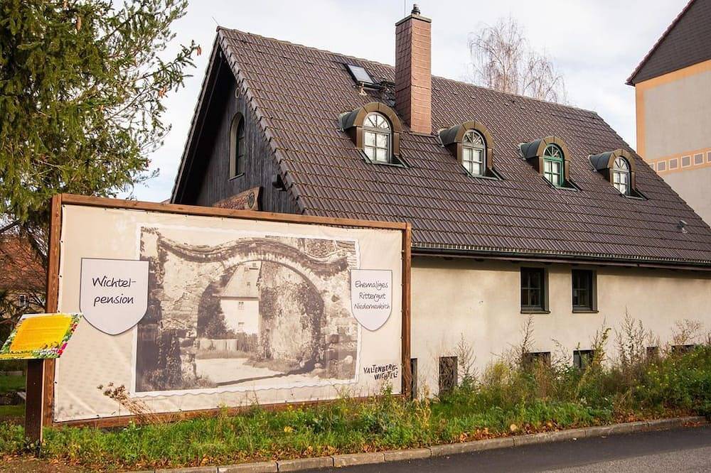 Wichtelpension - Ferienhaus, Bad, Wc, 4 oder mehr Schlafräume in Neukirch/Lausitz (Bautzen), Oberlausitz-Niederschlesien