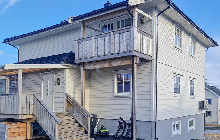 Ferienhaus für 8 Personen, mit Terrasse und Sauna sowie Garten und Whirlpool, mit Haustier in Finnmark - 2