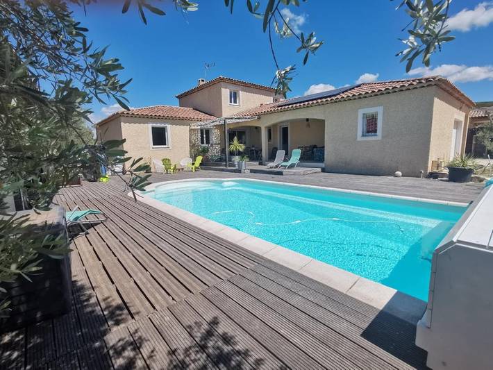 Ferienhaus für 8 Personen, mit Pool und Garten sowie Terrasse - 1