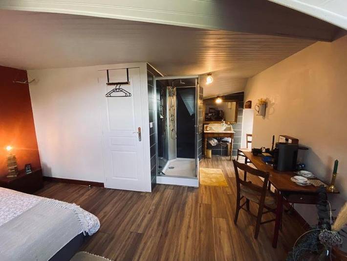 Location de vacances pour 2 personnes, avec vue et jardin à Bourbon-l'Archambault - 2