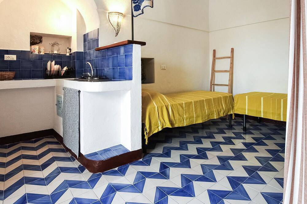 Stunning home in Pantelleria with Wifi in Pantelleria, Trapani Province