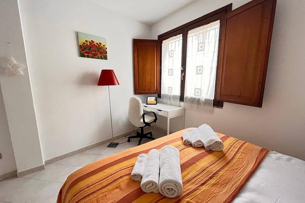 Ganze Wohnung, Su Firindeu Apartment 2 rooms - 15 min from Cagliari and beach - fast Wi-Fi in Monserrato, Campidano
