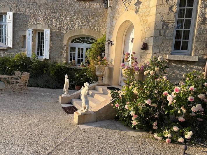 Location de vacances pour 2 personnes, avec Terrasse ainsi que Jardin et Vue à Le Molay-Littry - 2