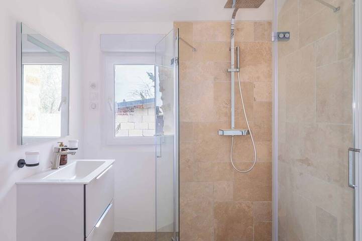 Villa Eau Loin with private spa and games room in Ver-sur-Launette, Oise